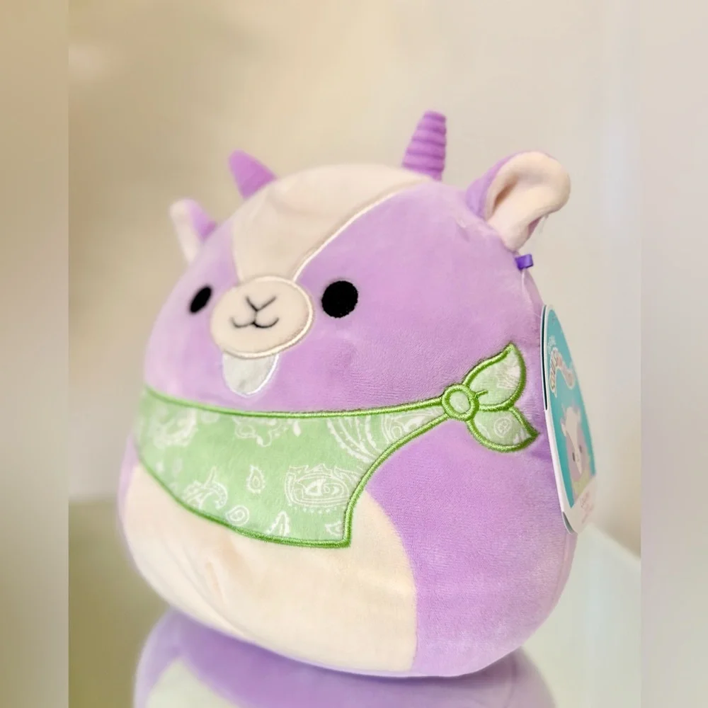 🌾 8” Squishmallows Loudon the Lavender Goat with Green Bandana